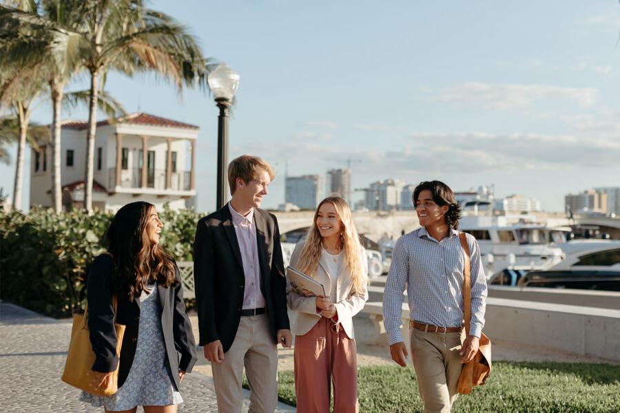 master of business administration mba students walk near the intercoastal waterway in 西<a href='http://lfh.ulzb.net'>推荐全球最大网赌正规平台欢迎您</a>.